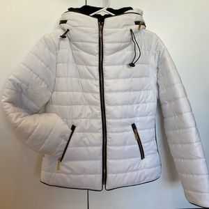 White Pretty Little Thing puffer jacket. Brand New. Never worn.